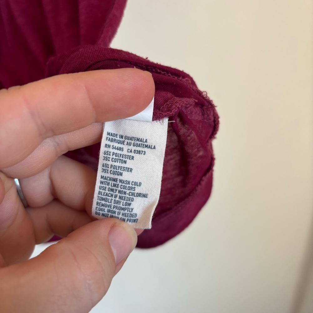 American Eagle Outfitters Y2K Early 2000s Women's Maroon V-neck T-Shirt - Picture 4 of 5